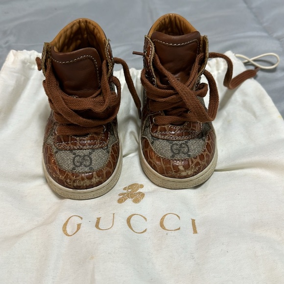 Authentic Gucci Kids Leather High Top Web Toddler Sneakers. - Picture 4 of 6